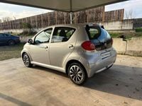 Usata Toyota Aygo 68 CV (50 kW) 2007 Argento Utilitaria