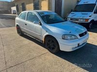 Begagnad Opel Astra OPC 82 HK (60 kW) 2000 Vit Sportkupé