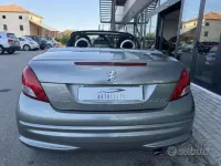 Usata Peugeot 207 CC 156 CV (114 kW) 2010 Grigio scuro Cabrio
