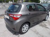 Usata Toyota Yaris Business Edition 69 CV (50 kW) 2020 Grigio Berlina