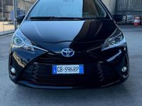 Usata Toyota Yaris Hybrid Lounge 92 CV (67 kW) 2020 Nero Berlina