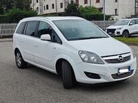 Usata Opel Zafira 150 CV (110 kW) 2013 Bianco Monovolume