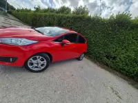 Usata Ford Fiesta Titanium 95 CV (69 kW) 2016 Rosso Utilitaria