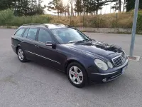 Usata Mercedes E220 Avantgarde 150 CV (110 kW) 2004 Blu/azzurro Station wagon