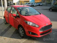 Usata Ford Fiesta Titanium 75 CV (55 kW) 2013 Rosso Berlina