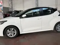 Usata Toyota Yaris Hybrid Active 92 CV (67 kW) 2021 Bianco Berlina