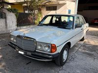 Usata Mercedes 200 94 CV (69 kW) 1979 Bianco Berlina