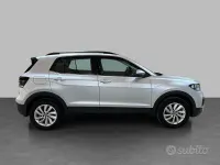 Usata VW T-Cross Life 95 CV (69 kW) 2024 Argento metallizzato SUV