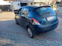 Usata Lancia Ypsilon 69 CV (50 kW) 2016 Blu Utilitaria