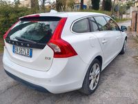 Usata Volvo V60 136 CV (100 kW) 2012 Bianco Station wagon