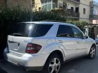 Usata Mercedes ML320 224 CV (164 kW) 2007 Grigio SUV