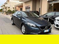 Usata Volvo V40 Business Edition 120 CV (88 kW) 2018 Blu Station wagon