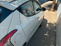 Usata Lancia Ypsilon 69 CV (50 kW) 2015 Bianco Utilitaria