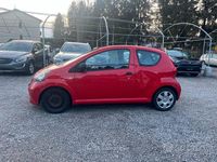 Usata Toyota Aygo 68 CV (50 kW) 2008 Rosso Utilitaria