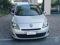 Usata Renault Scénic III 110 CV (80 kW) 2011 Grigio Monovolume