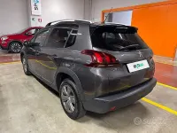 Usata Peugeot 2008 Signature Sky 102 CV (75 kW) 2019 Grigio SUV