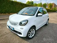 Usata Smart ForFour Passion 71 CV (52 kW) 2015 Bianco Utilitaria