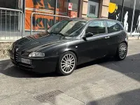 Usata Alfa Romeo 147 140 CV (102 kW) 2004 Nero Utilitaria