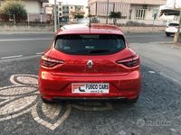 Usata Renault Clio V Zen 86 CV (63 kW) 2020 Rosso Berlina