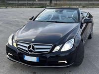 Usata Mercedes E220 Avantgarde 170 CV (125 kW) 2010 Nero Cabrio