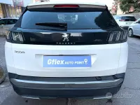 Usata Peugeot 3008 Allure 131 CV (96 kW) 2022 Bianco SUV