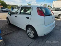 Usata Fiat Grande Punto 65 CV (47 kW) 2007 Bianco Utilitaria
