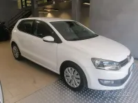 Usata VW Polo Comfortline 75 CV (55 kW) 2012 Bianco Utilitaria