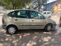 Usata Renault Scénic 90 CV (66 kW) 1999 Giallo Monovolume