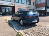 Usata VW Golf VIII Life 110 CV (80 kW) 2020 Blu Berlina