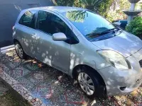 Usata Toyota Yaris 69 CV (50 kW) 2007 Grigio Utilitaria