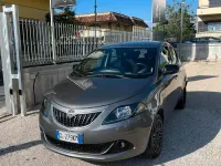 Usata Lancia Ypsilon Gold 69 CV (50 kW) 2022 Grigio Utilitaria