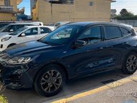 Usata Ford Kuga 120 CV (88 kW) 2022 Blu SUV