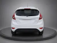 Usata Ford Fiesta Titanium 92 CV (67 kW) 2012 Bianco Berlina