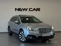 Usata Subaru Outback 150 CV (110 kW) 2015 Grigio Station wagon