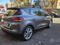 Usata Renault Scénic 110 CV (80 kW) 2018 Grigio Monovolume