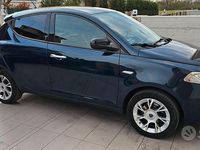 Usata Lancia Ypsilon Gold 69 CV (50 kW) 2016 Blu Utilitaria