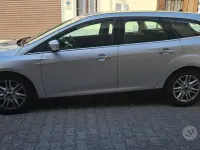 Usata Ford Focus 116 CV (85 kW) 2012 Grigio Station wagon