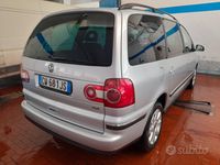 Usata VW Sharan 130 CV (95 kW) 2005 Grigio Monovolume