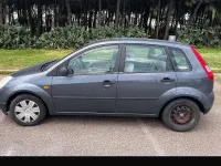 Usata Ford Fiesta Ambiente 68 CV (50 kW) 2003 Grigio Utilitaria
