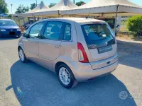 Usata Lancia Musa 95 CV (69 kW) 2008 Beige Monovolume