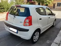 Usata Nissan Pixo 68 CV (50 kW) 2010 Bianco Utilitaria