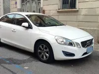 Usata Volvo S60 Kinetic 115 CV (84 kW) 2012 Bianco Berlina