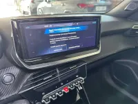 Usata Peugeot 2008 Allure 101 CV (74 kW) 2025 Bianco SUV