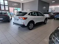 Usata Ford Kuga 120 CV (88 kW) 2021 Bianco SUV