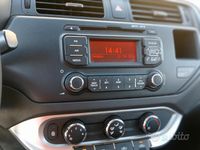 Usata Kia Rio 85 CV (62 kW) 2013 Grigio Berlina