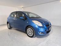 Usata Toyota Yaris 90 CV (66 kW) 2011 Blu Utilitaria