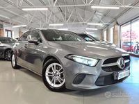 Usata Mercedes A180 116 CV (85 kW) 2019 Grigio Berlina