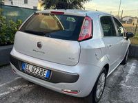 Usata Fiat Punto Evo Dynamic 95 CV (69 kW) 2011 Bianco Utilitaria