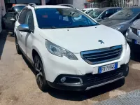 Usata Peugeot 2008 99 CV (72 kW) 2015 Bianco SUV