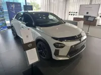 Nuova Lancia Ypsilon 110 CV (80 kW) 2026 Vernice bianco quarzo con tett Utilitaria